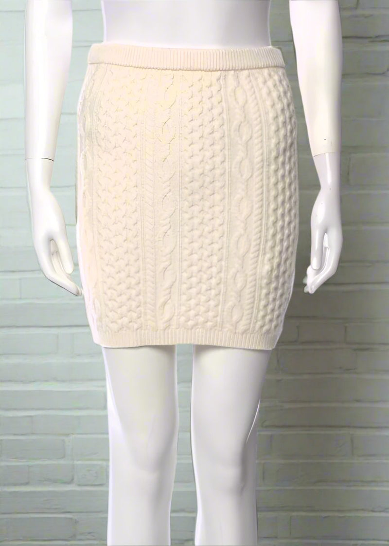 Alice + Olivia 'Ingrid' Ivory Cable-Knit Sweater Skirt